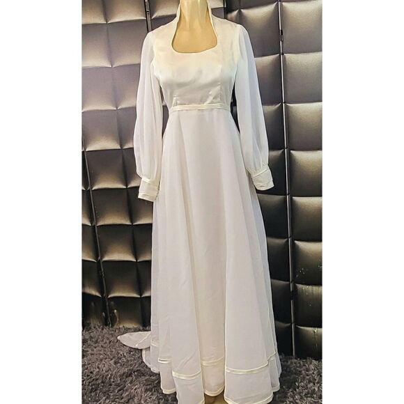 Vintage wedding gown - Picture 3 of 5